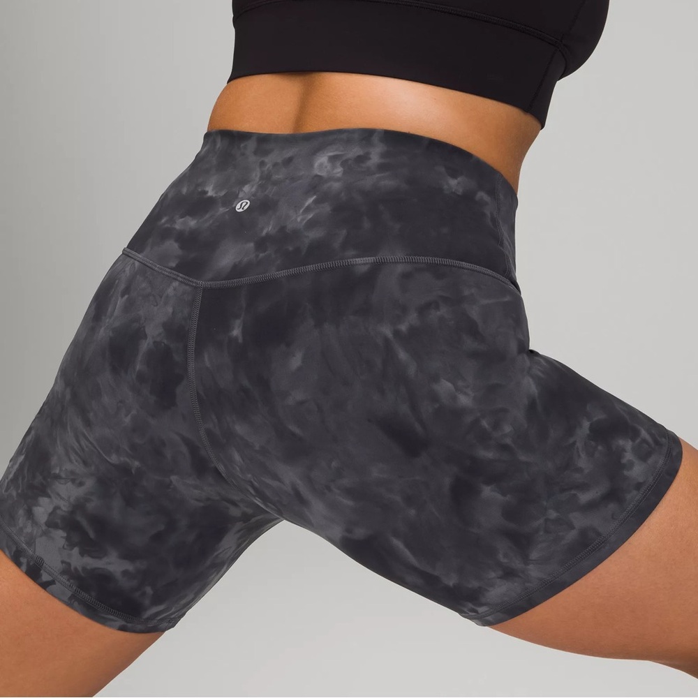 Lululemon Align 6’’ Diamond Dye Biker Shorts (Size 2)